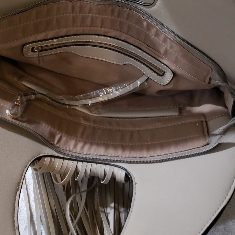 Purse - Picture 3 of 4